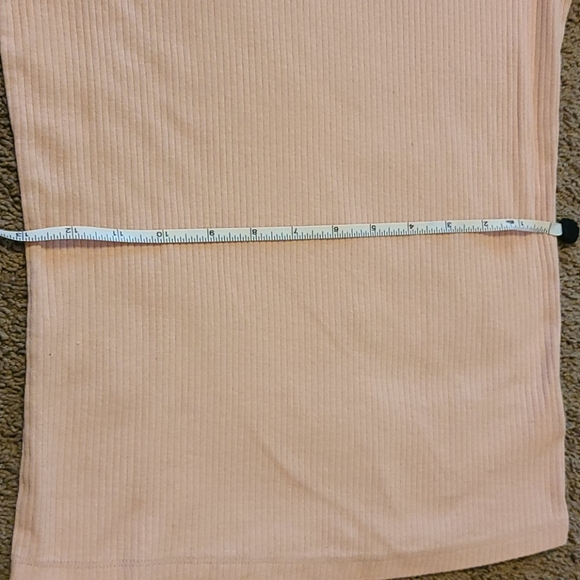 Super cute pastel pink short sleeve shirt. - Picture 4 of 4